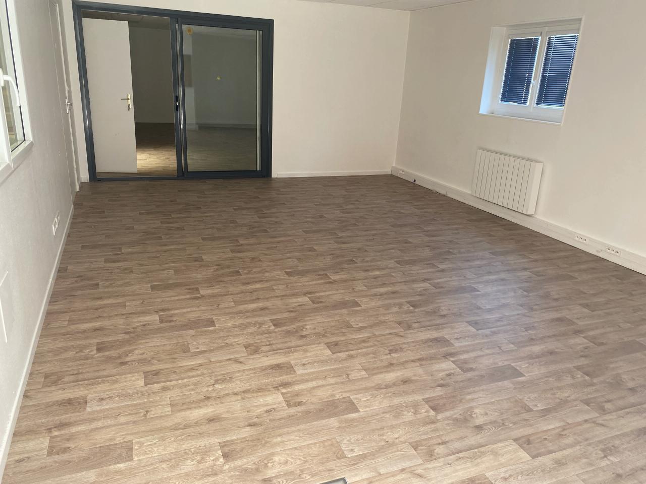 Local d'activité Le Petit-Quevilly 165m² Location local d'activité Le Petit-Quevilly Seine-Maritime OLACT2424903 2